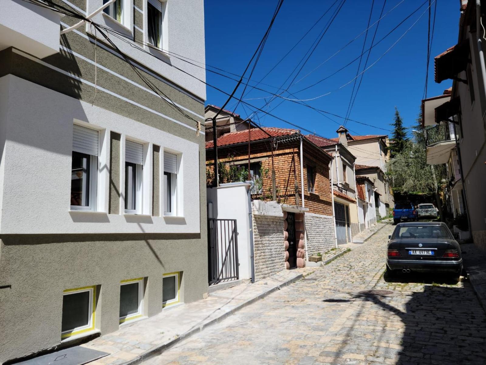 Travelers' Korca Home ภายนอก รูปภาพ