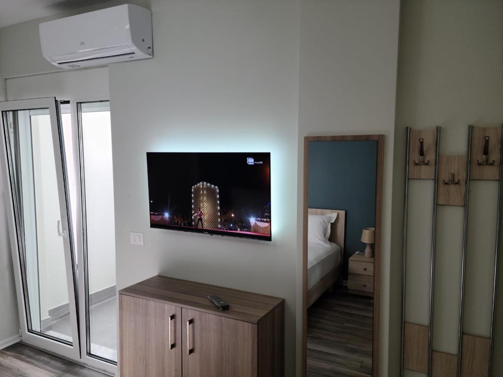 Travelers' Korca Home ภายนอก รูปภาพ