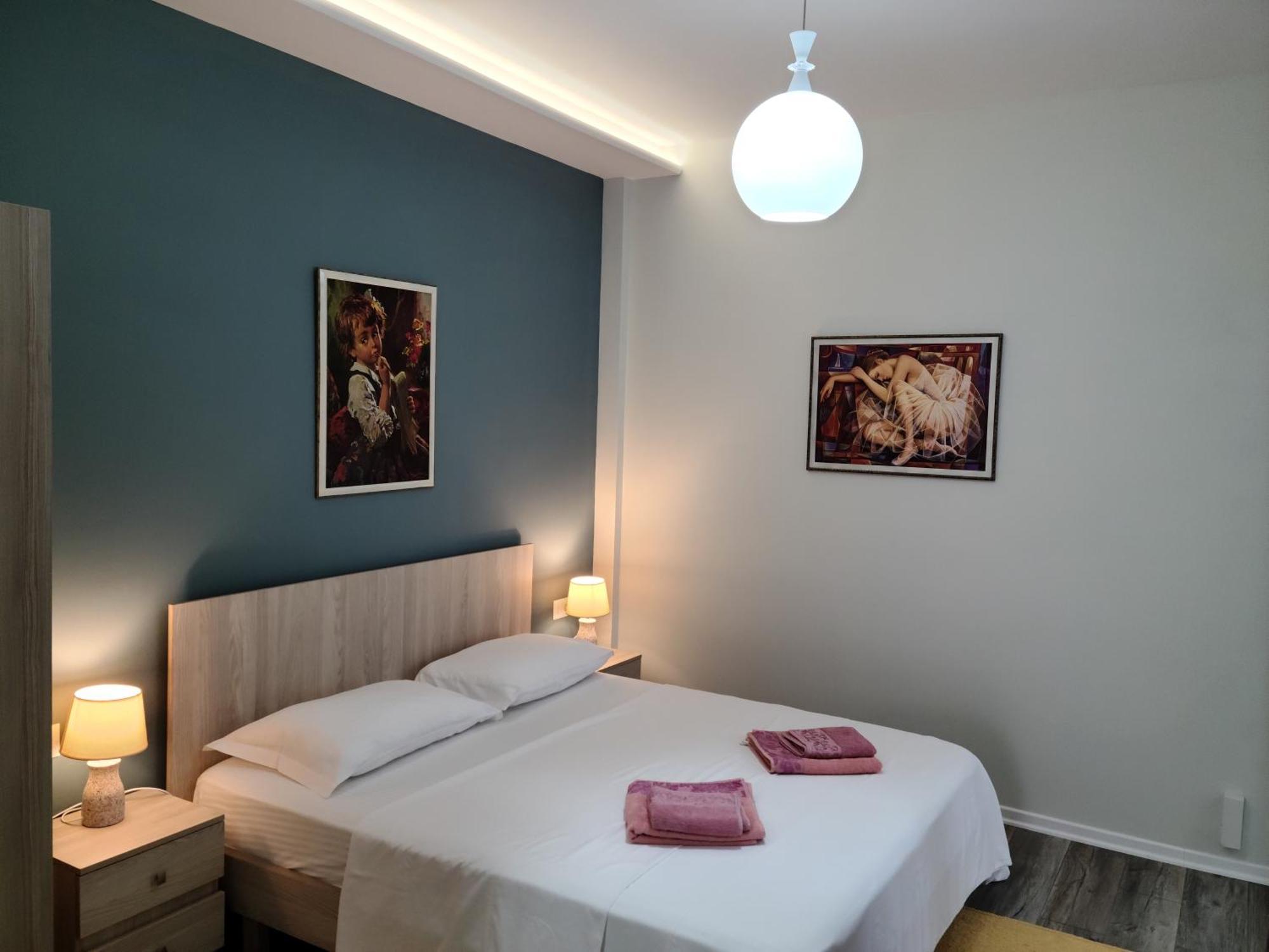 Travelers' Korca Home ภายนอก รูปภาพ
