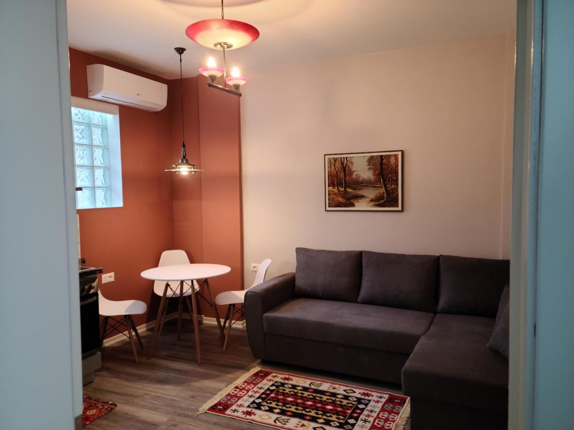 Travelers' Korca Home ภายนอก รูปภาพ