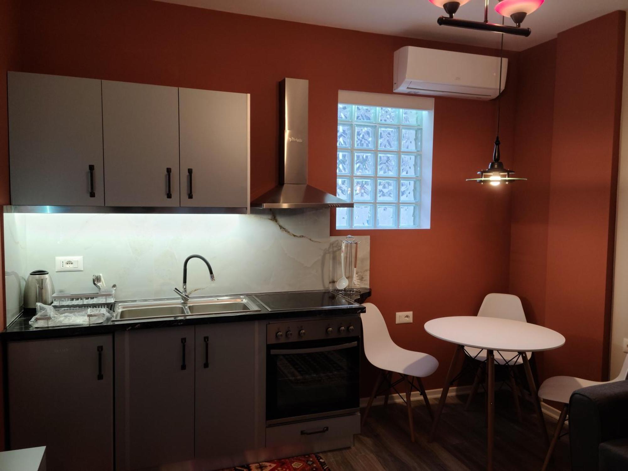 Travelers' Korca Home ภายนอก รูปภาพ